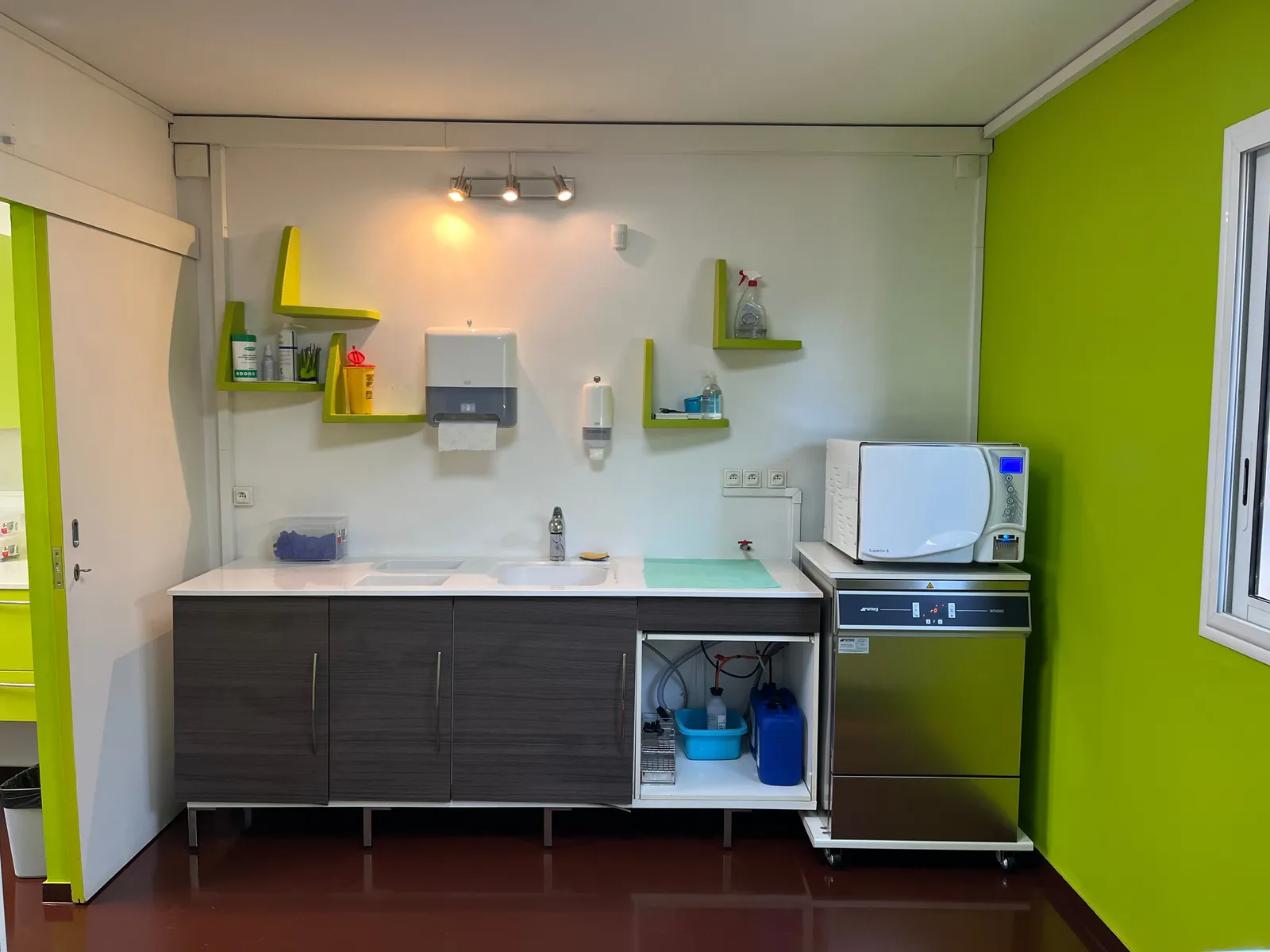 Chirurgien dentiste - Vends cabinet d'orthodontie  : photo 5 sur 8