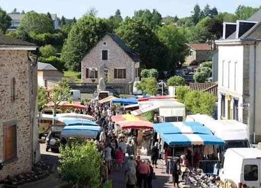 Photos de Châlus : photo 2 sur 3