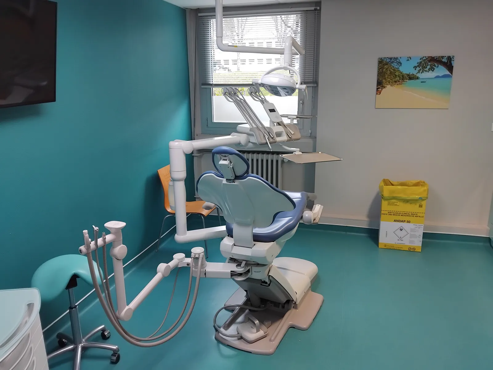 Chirurgien dentiste : photo 3 sur 3