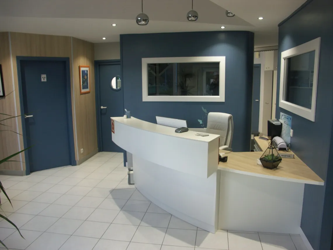 Chirurgien dentiste : photo 2 sur 3