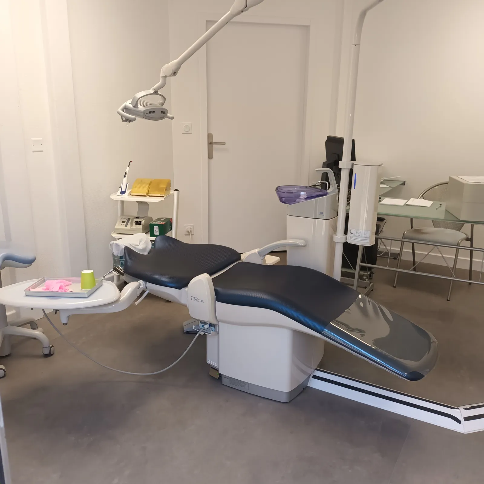 Chirurgien dentiste : photo 3 sur 5