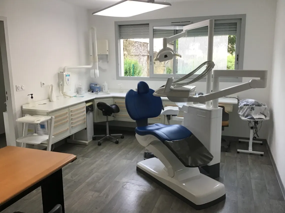 Chirurgien dentiste : photo 2 sur 2