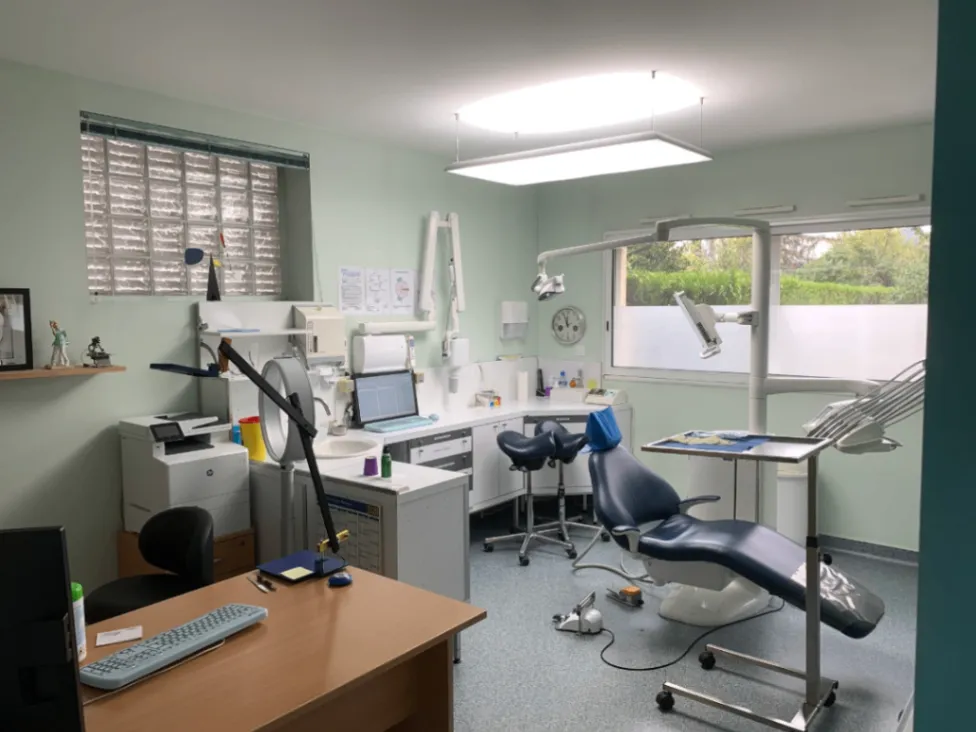 Chirurgien dentiste : photo 2 sur 8
