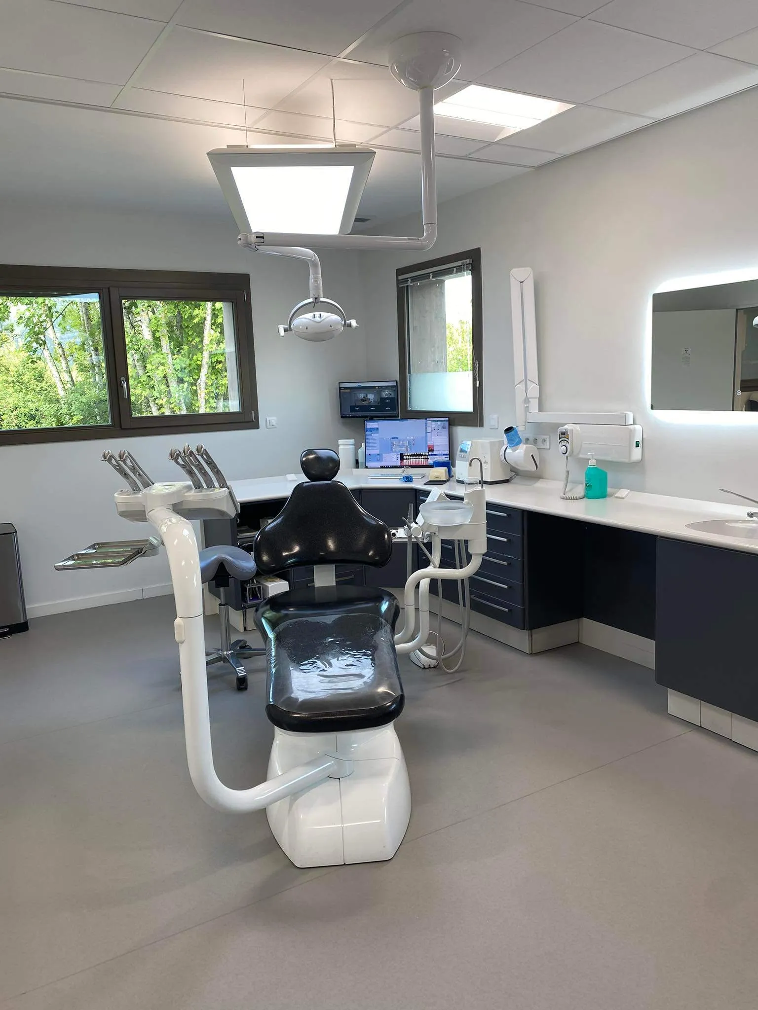 Chirurgien dentiste : photo 4 sur 9