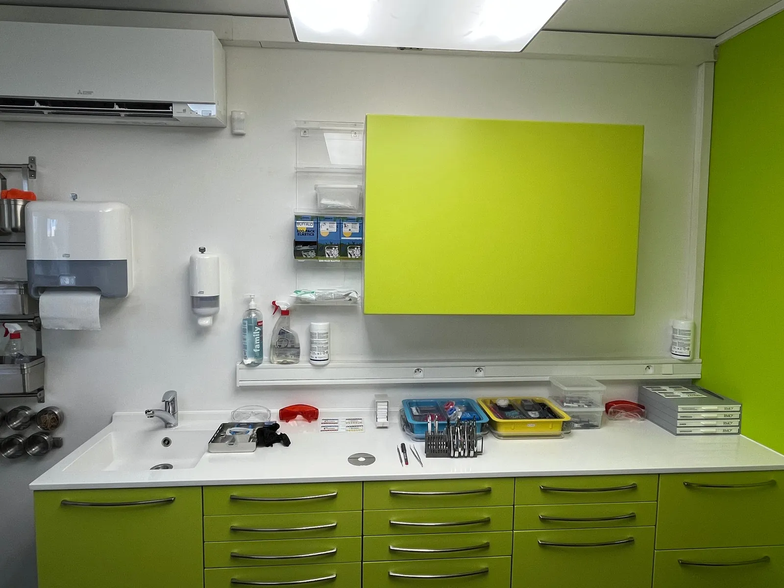Chirurgien dentiste - Vends cabinet d'orthodontie  : photo 2 sur 8