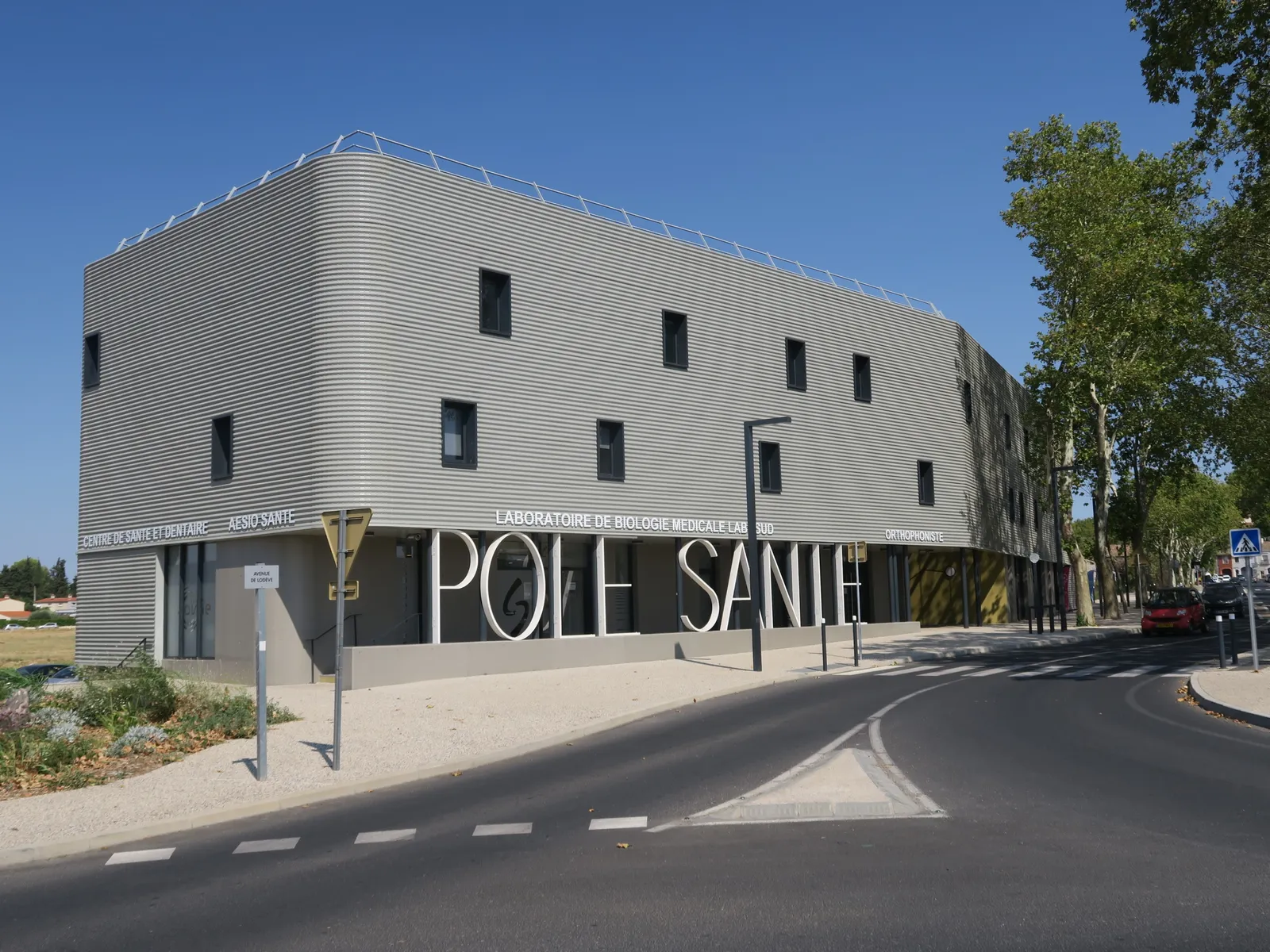 Chirurgien dentiste : photo 2 sur 2