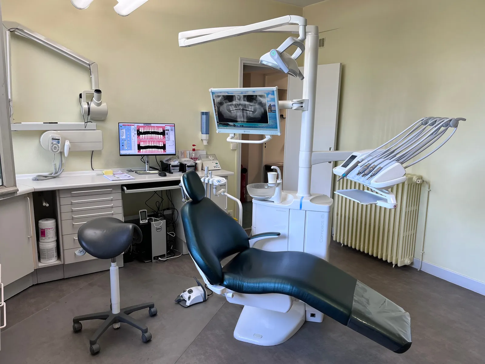 Chirurgien dentiste : photo 5 sur 7