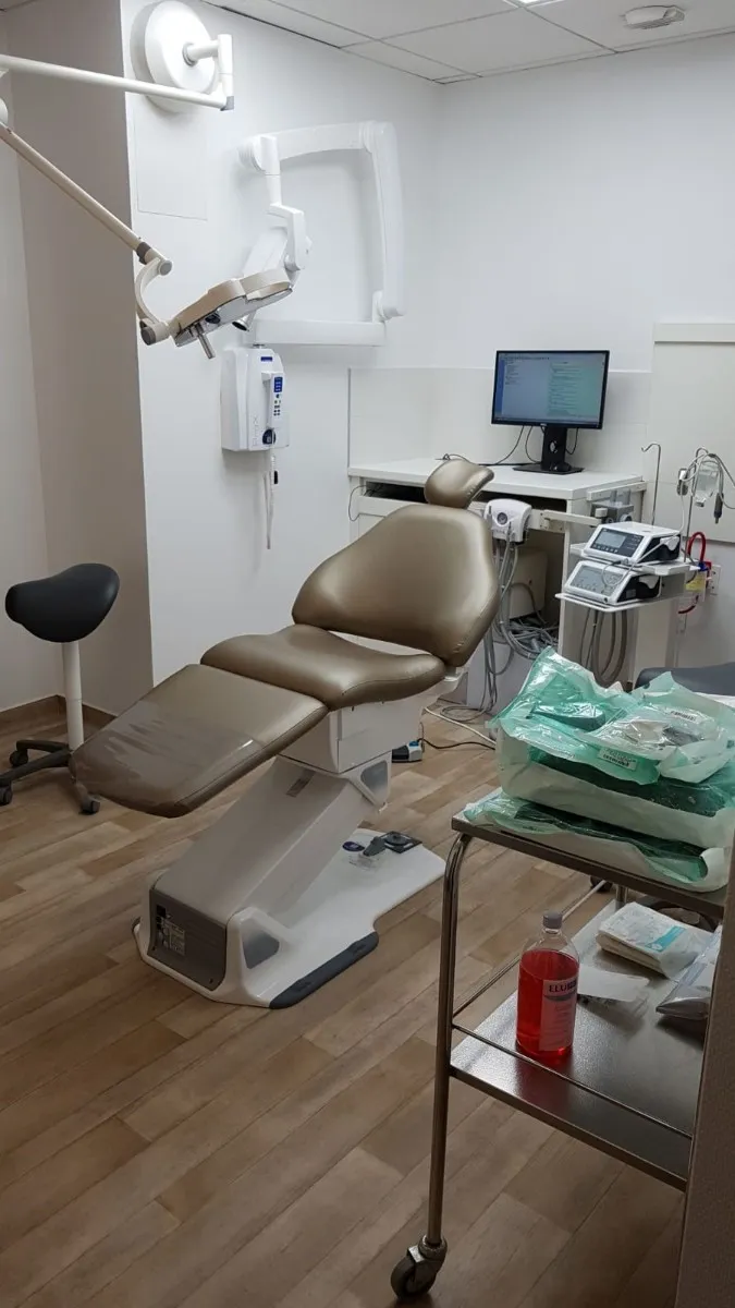 Chirurgien dentiste : photo 2 sur 8