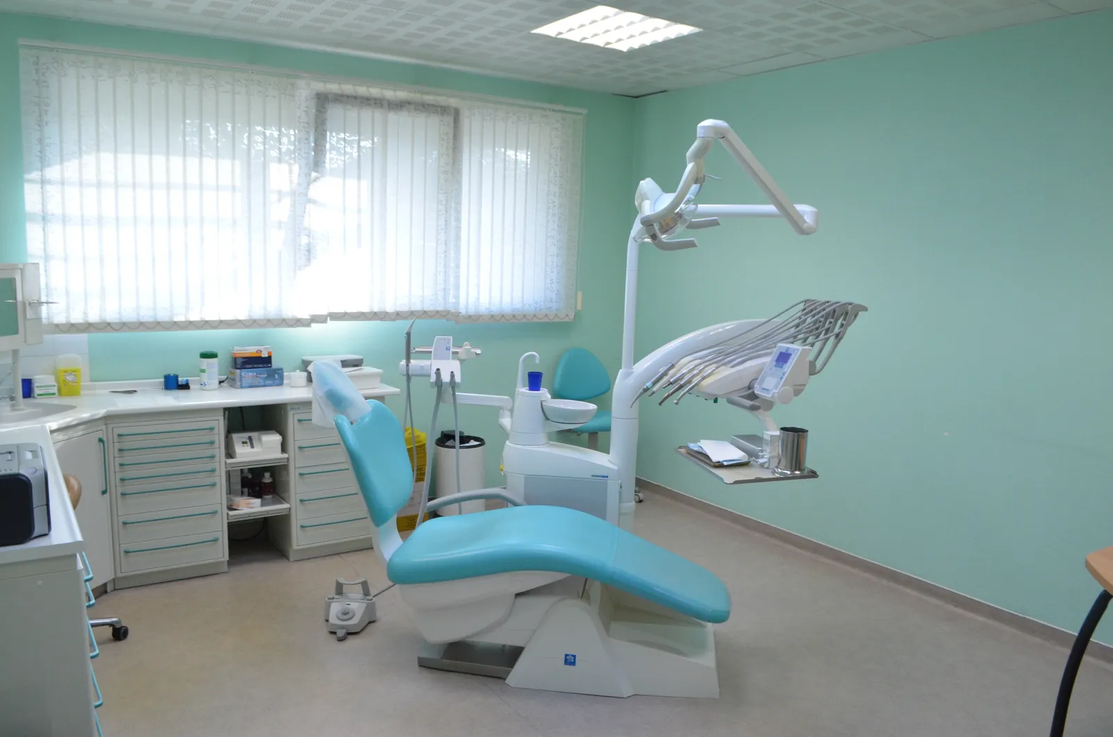 Chirurgien dentiste - Omnipraticien : photo 2 sur 3
