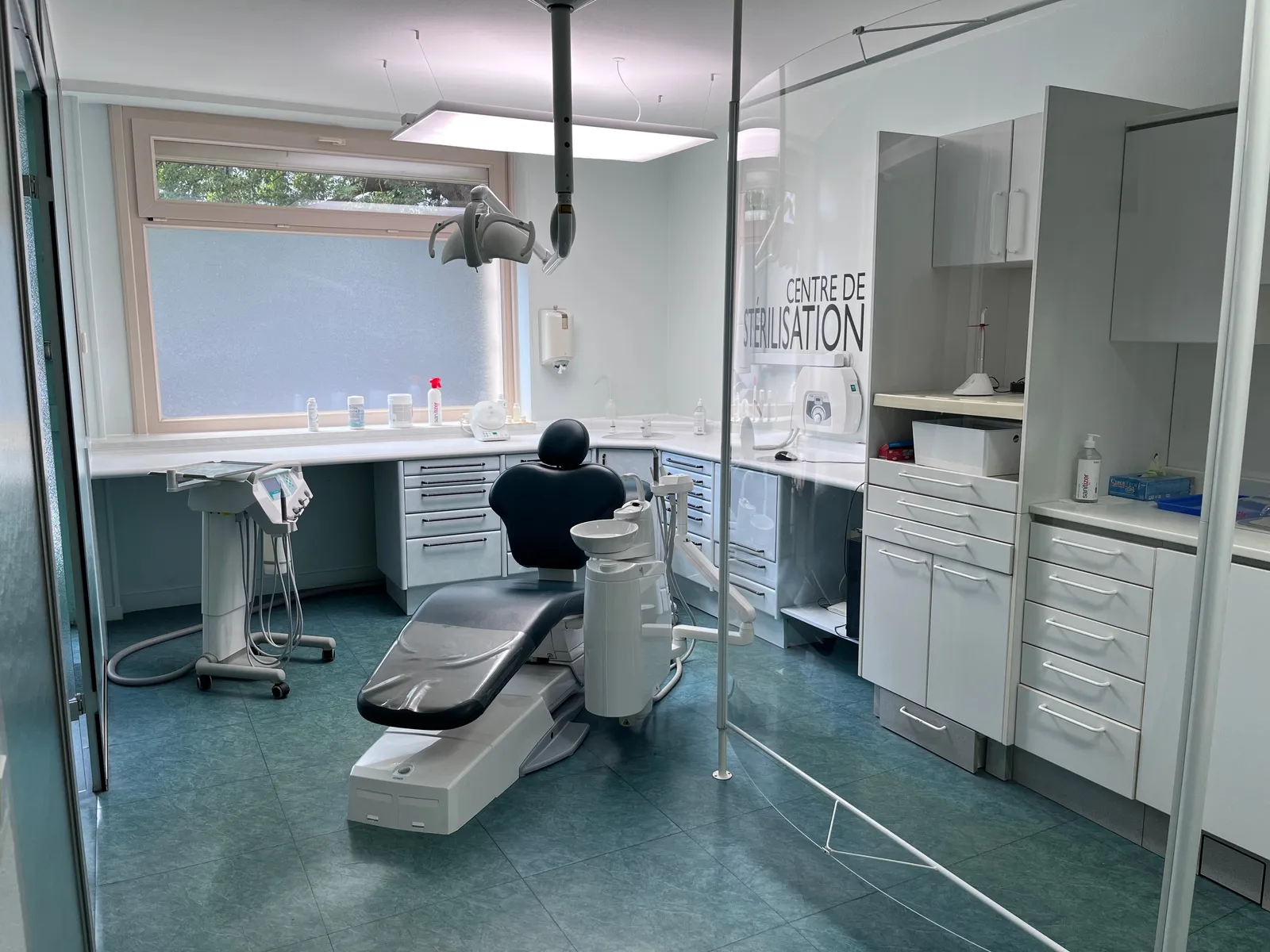 Chirurgien dentiste : photo 3 sur 7