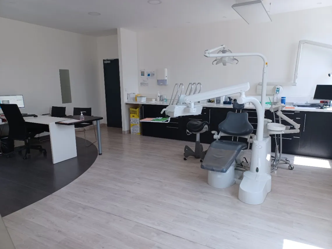 Chirurgien dentiste : photo 2 sur 5