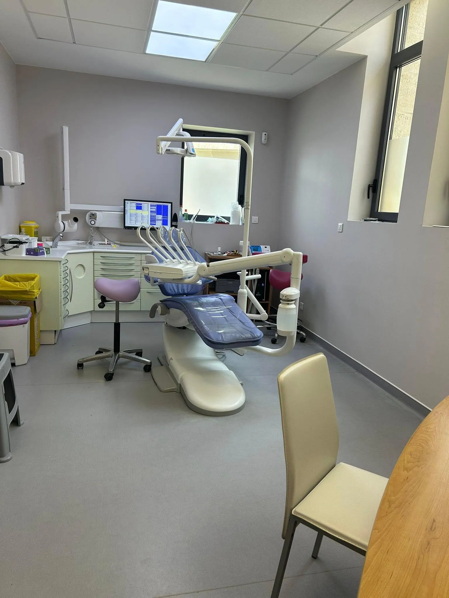 Chirurgien dentiste - Dentiste : photo 6 sur 7