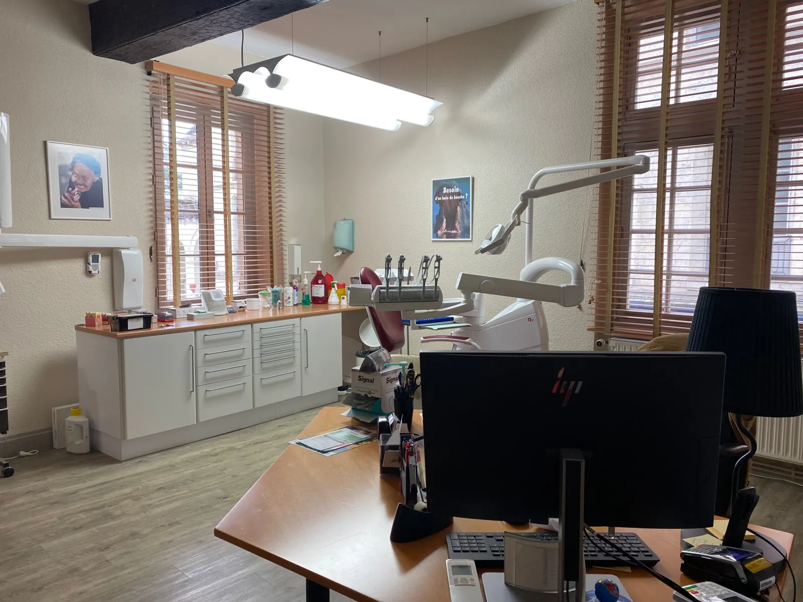 Chirurgien dentiste : photo 2 sur 5