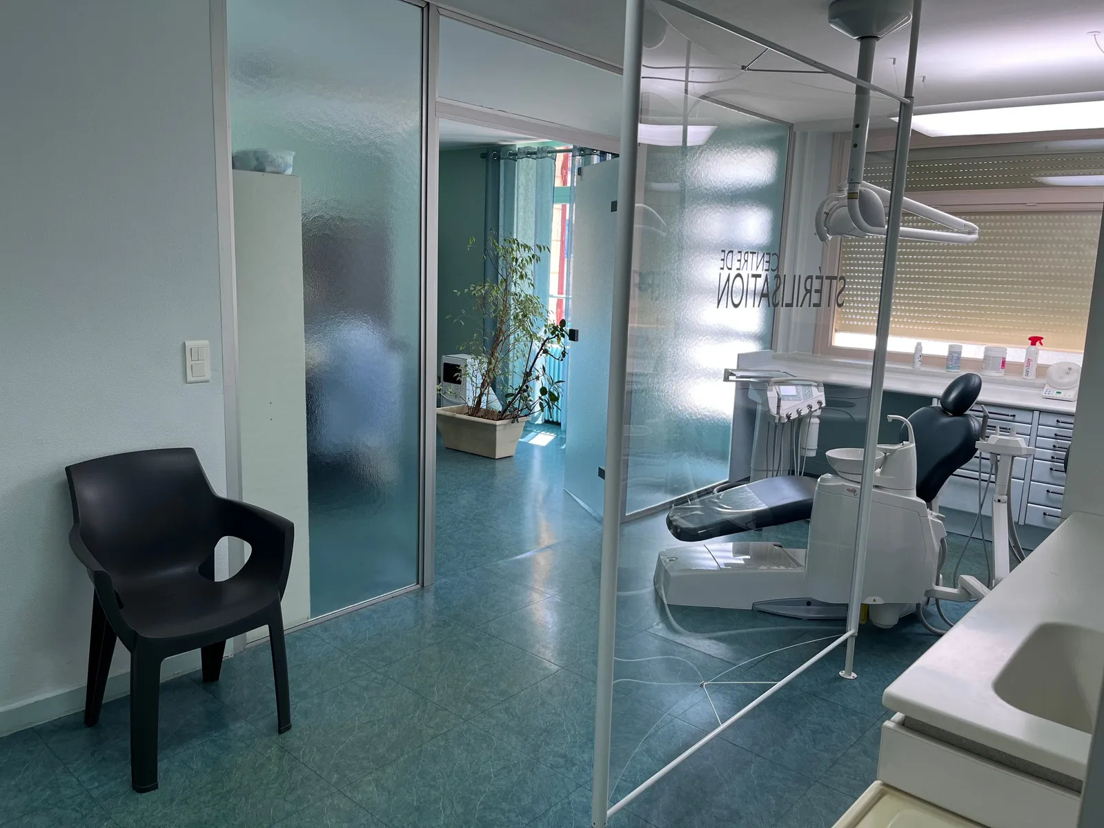 Chirurgien dentiste : photo 2 sur 7
