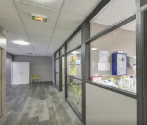 Chirurgien dentiste : photo 2 sur 3