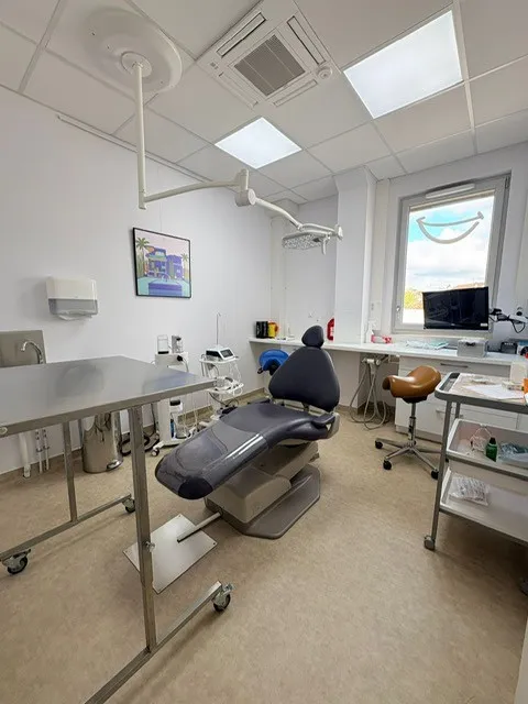 Chirurgien dentiste : photo 7 sur 9