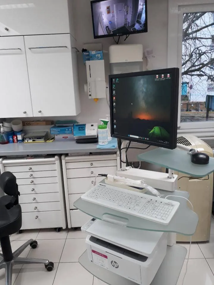 Chirurgien dentiste - Chirurgie, Parodontologie : photo 2 sur 4