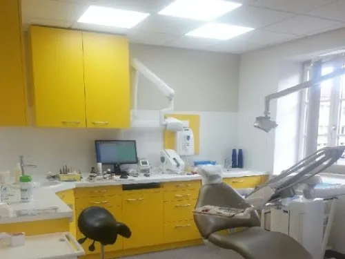 Chirurgien dentiste : photo 2 sur 4