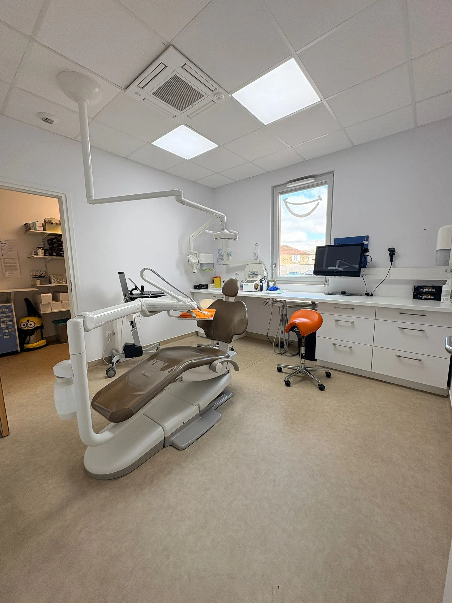 Chirurgien dentiste : photo 8 sur 9