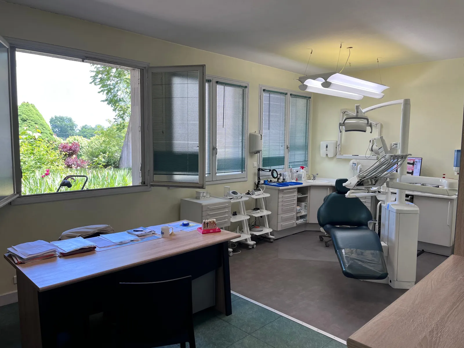 Chirurgien dentiste : photo 4 sur 7