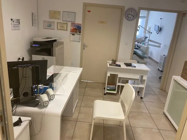 Chirurgien dentiste - omnipracticien : photo 3 sur 4