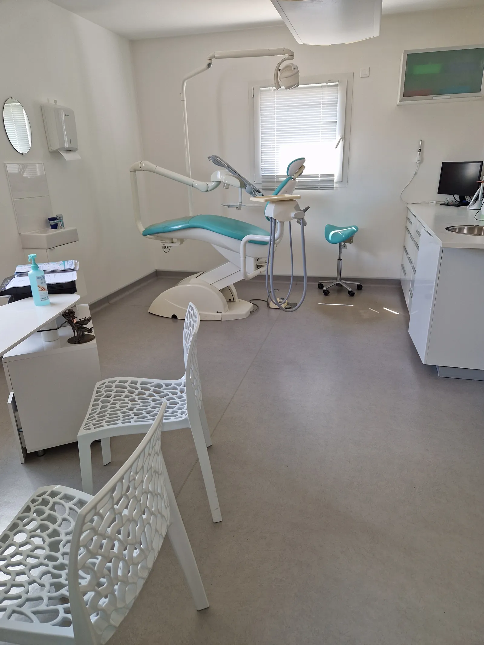 Chirurgien dentiste : photo 5 sur 7