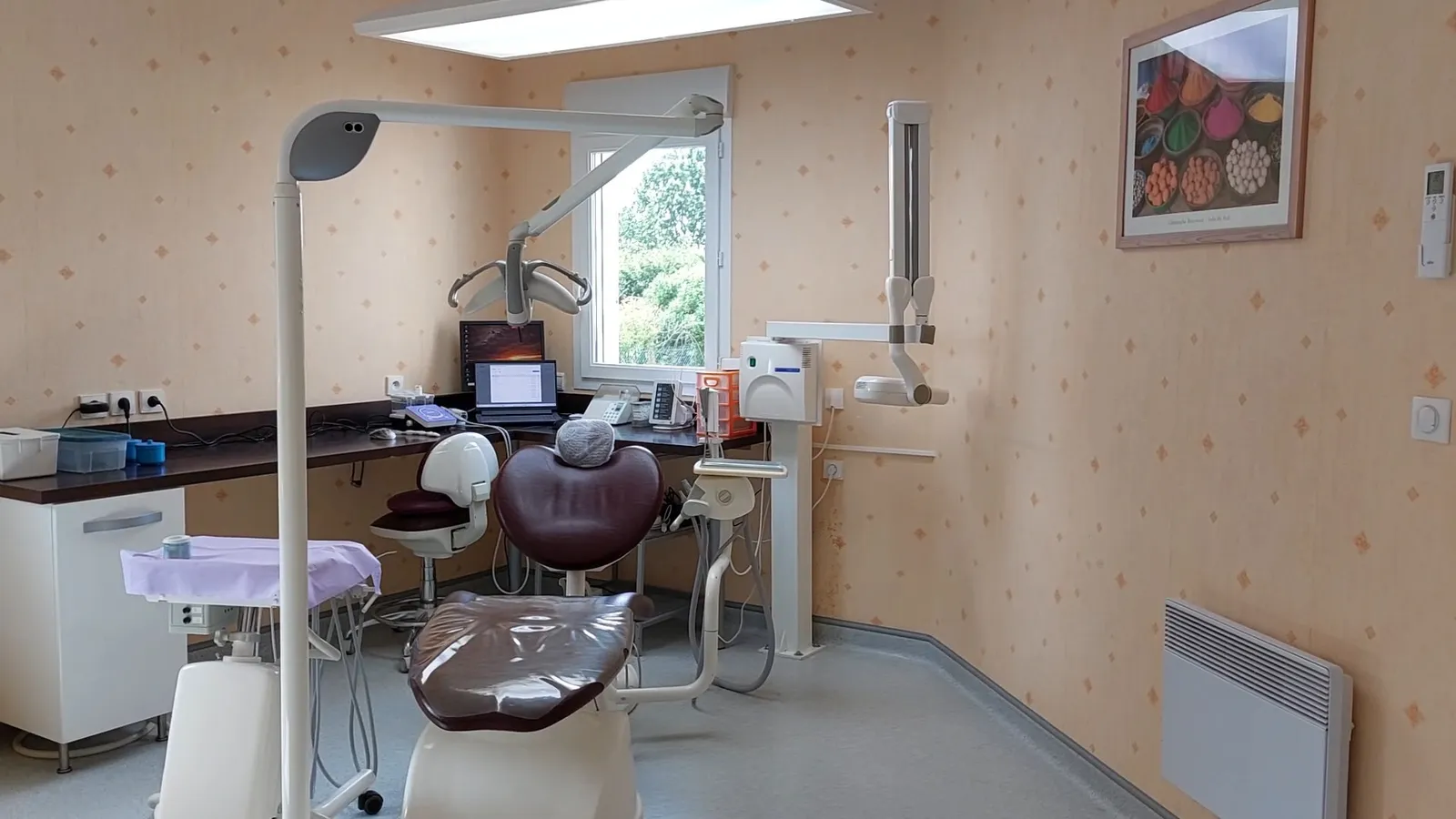 Chirurgien dentiste : photo 2 sur 3
