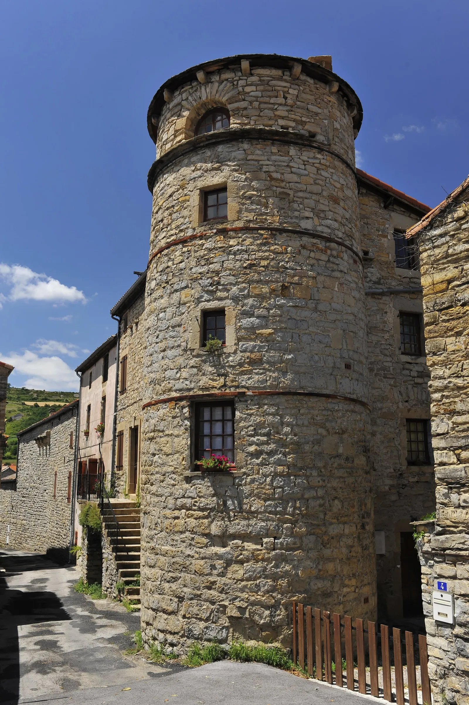 Photos de Saint-Georges-de-Luzençon : photo 3 sur 3